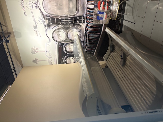 Tanning Bed low UVA